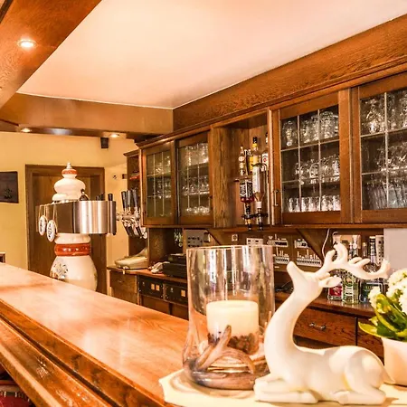 Hotel- Restaurant Zum Hirsch Otel