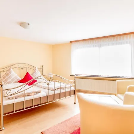 Hotel- Restaurant Zum Hirsch Hotell Großenlüder